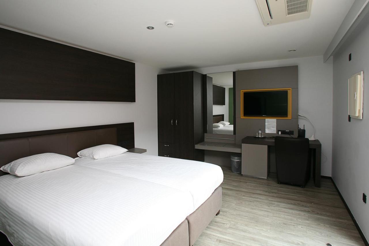 Hotel Au Prince Royal 레오폴츠부르크 외부 사진